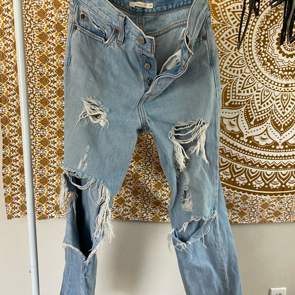 Super cute mom jean Levi’s